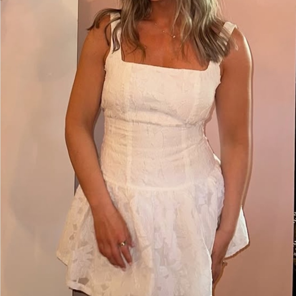 Lulu's White Sleeveless Square Neck Mini Sundress